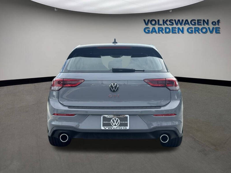 2025 Volkswagen Golf GTI Autobahn