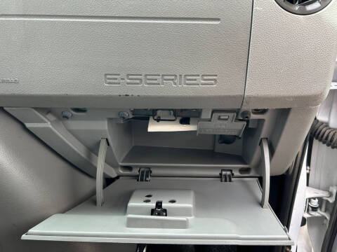 2024 Ford E-Series