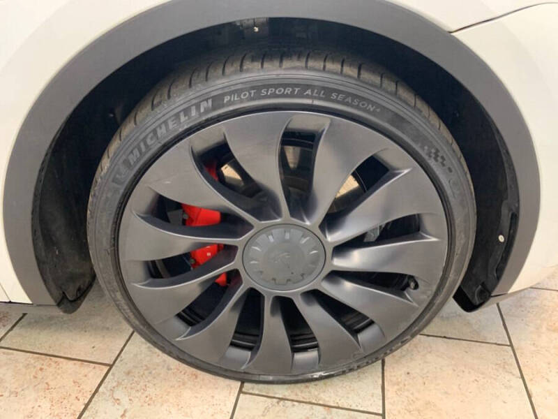 2023 Tesla Model Y Performance