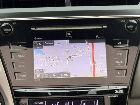 2017 Toyota Prius v Five