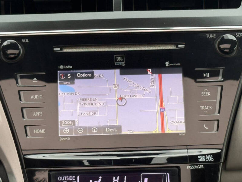 2017 Toyota Prius v Five