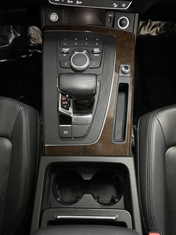 2019 Audi Q5 quattro Premium 45 TFSI