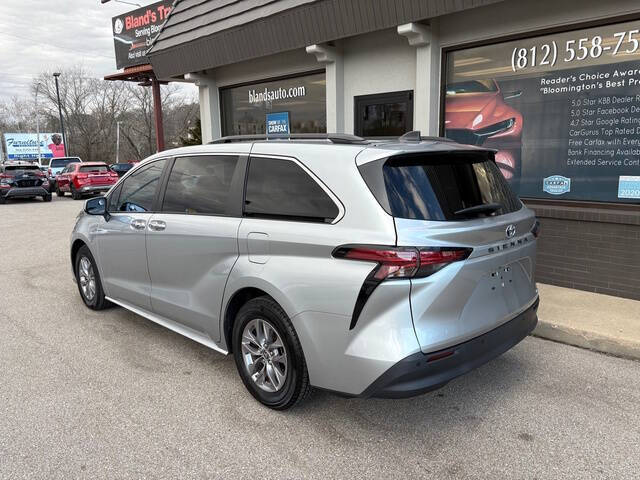 2022 Toyota Sienna XLE 7-Passenger