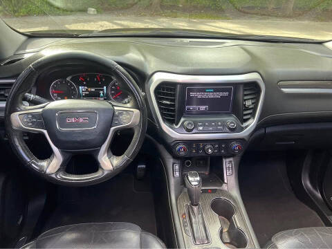 2017 GMC Acadia SLT-1