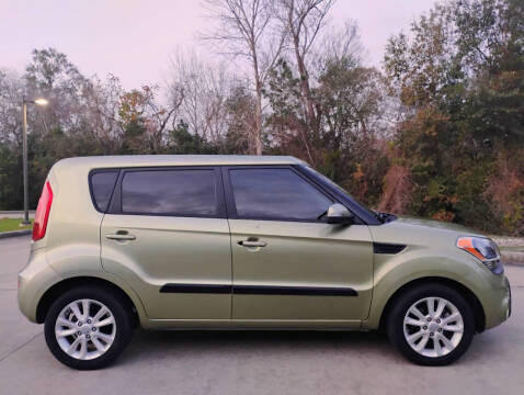 2013 Kia Soul +