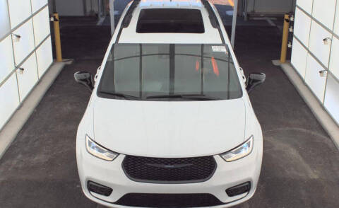 2024 Chrysler Pacifica Plug-In Hybrid Premium S Appearance