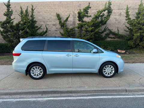 2015 Toyota Sienna XLE 7-Passenger