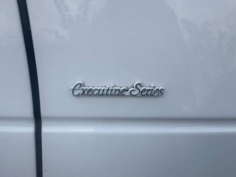 2000 Lincoln Town Car Executive