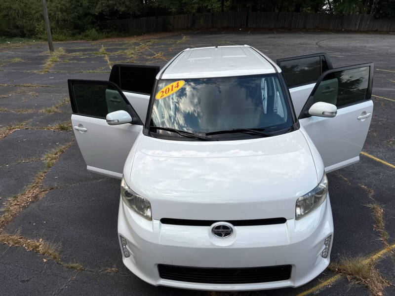 2014 Scion xB null photo 30