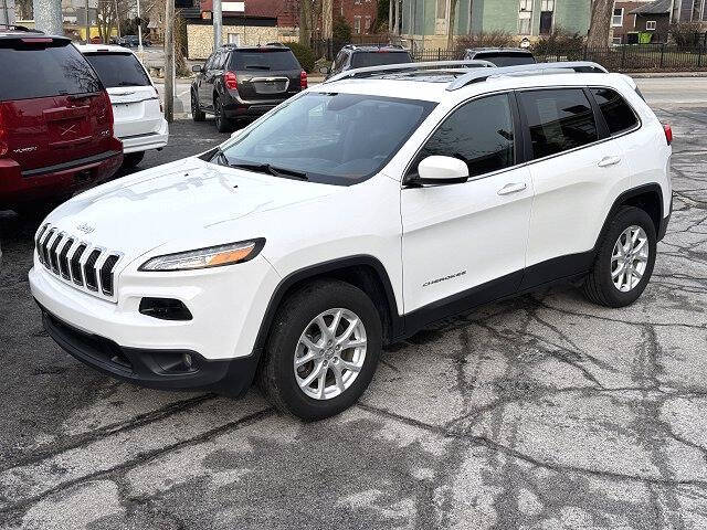 2017 Jeep Cherokee for sale at Sunshine Auto Sales in Huntington IN