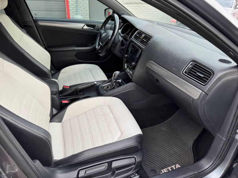 2016 Volkswagen Jetta 1.8T Sport