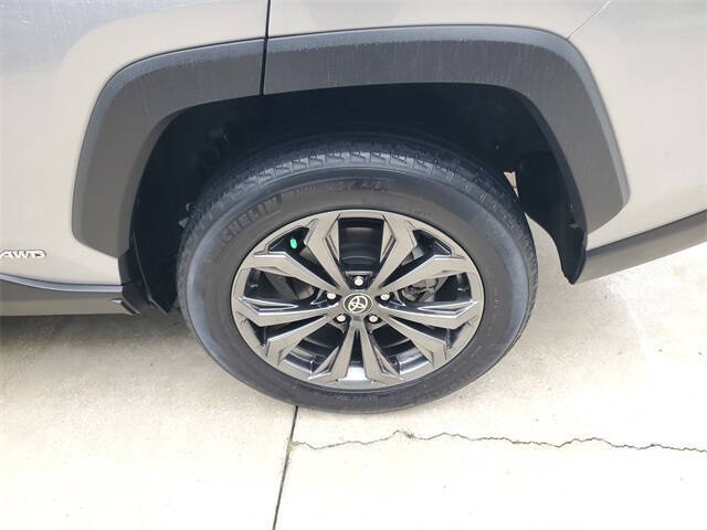 2022 Toyota RAV4 Hybrid XLE Premium