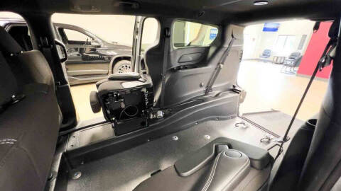 2024 Chrysler Pacifica Touring