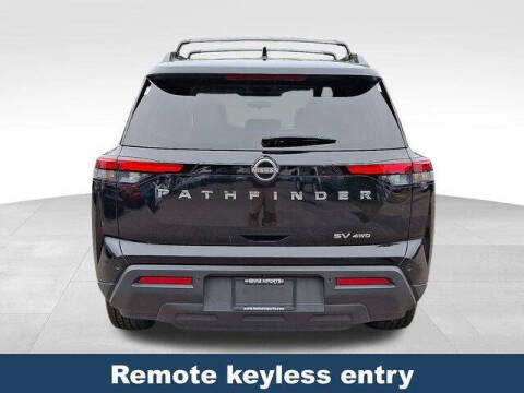 2023 Nissan Pathfinder SV
