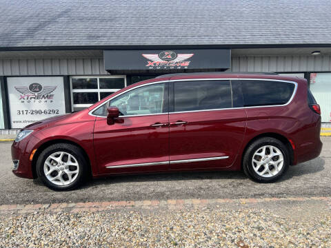 2017 Chrysler Pacifica Touring-L
