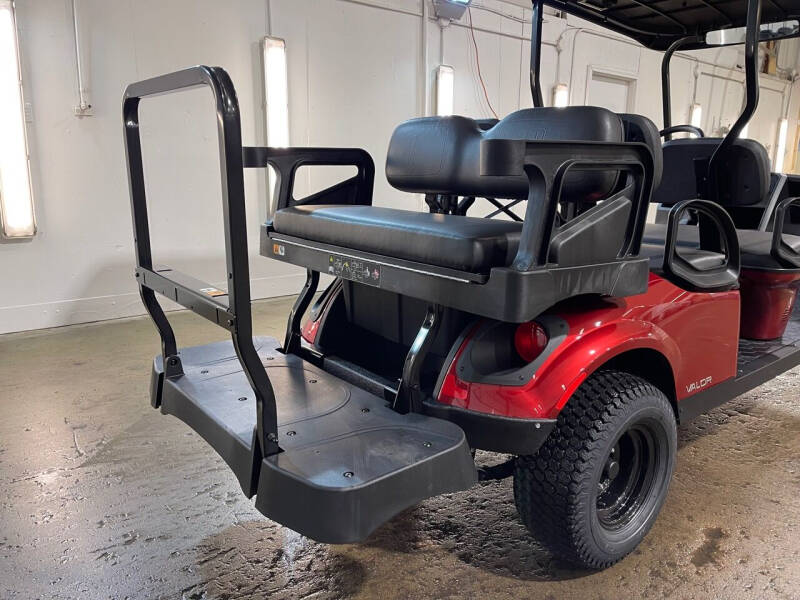 2025 E-Z-GO Valor 6