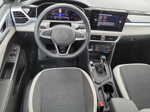 2025 Volkswagen Taos SE