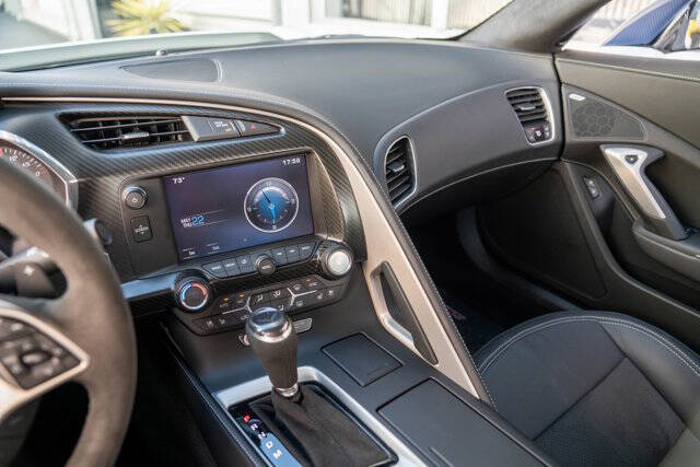 2015 Chevrolet Corvette 24