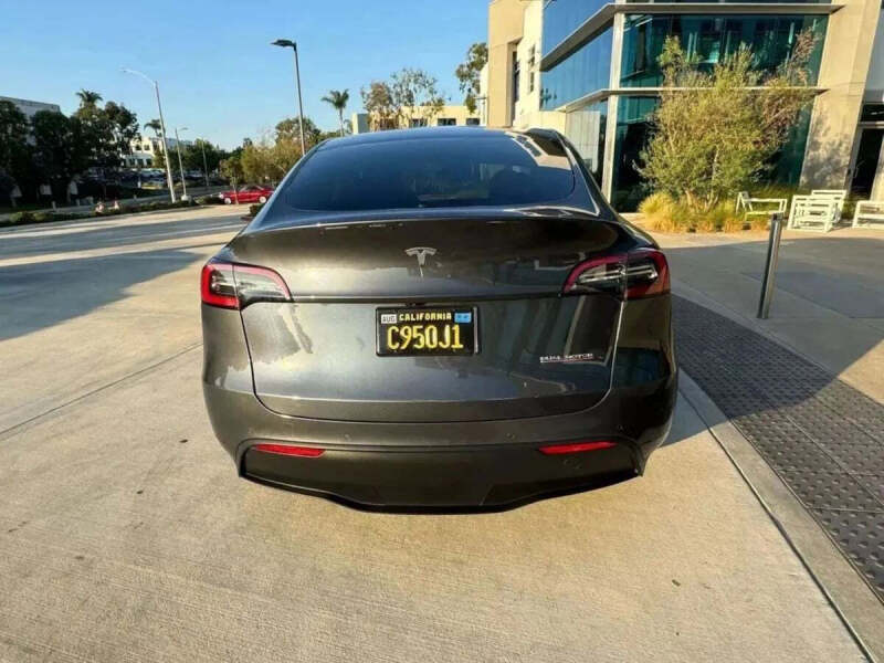 2024 Tesla Model Y Performance