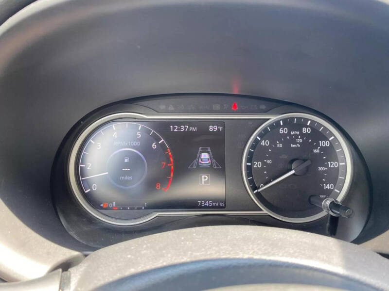 2020 Nissan Kicks SR