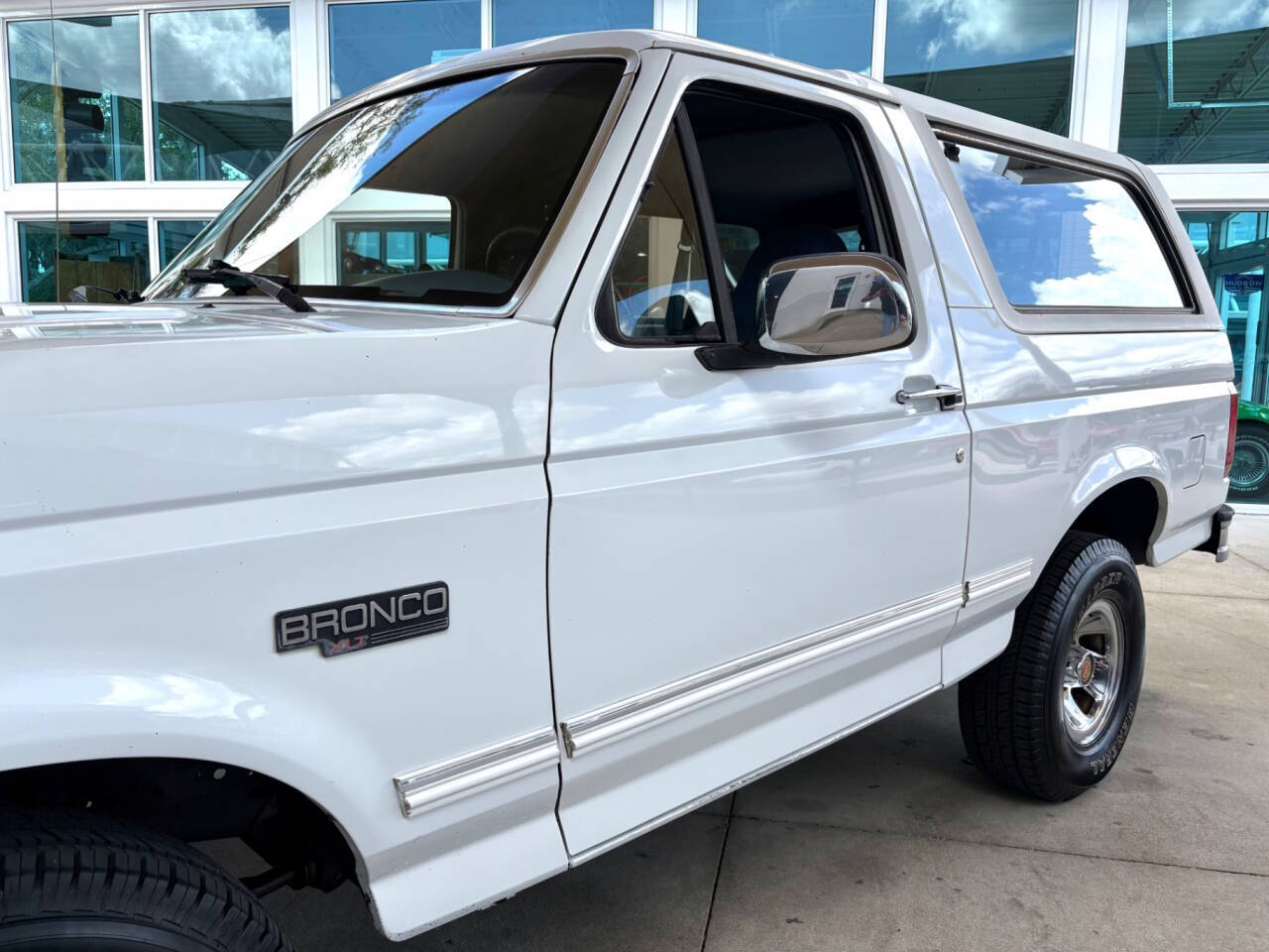 1993 Ford Bronco 14