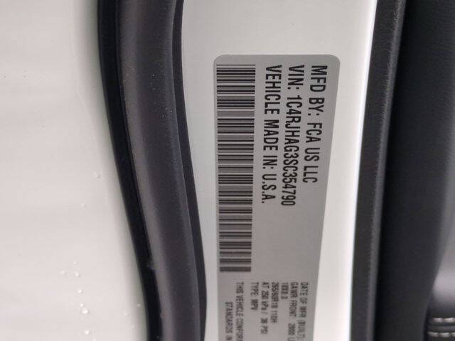 2025 Jeep Grand Cherokee Laredo X