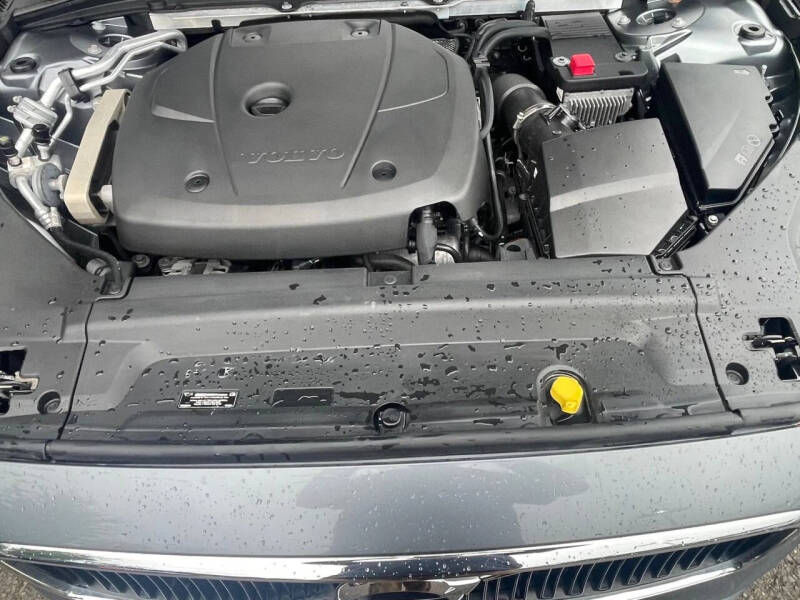 2017 Volvo S90 T5 Momentum