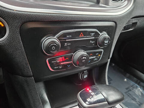 2019 Dodge Charger SXT