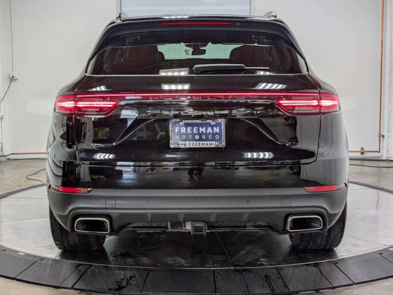 2022 Porsche Cayenne Platinum Edition