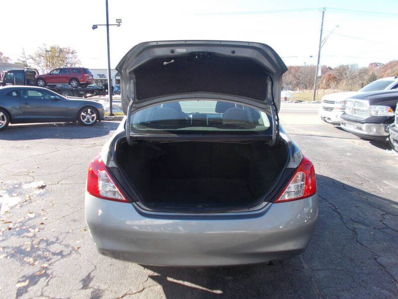 2013 Nissan Versa 1.6 SL