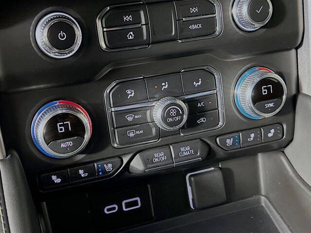 2024 GMC Yukon XL SLT