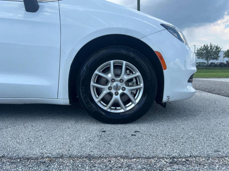 2021 Chrysler Voyager LXi