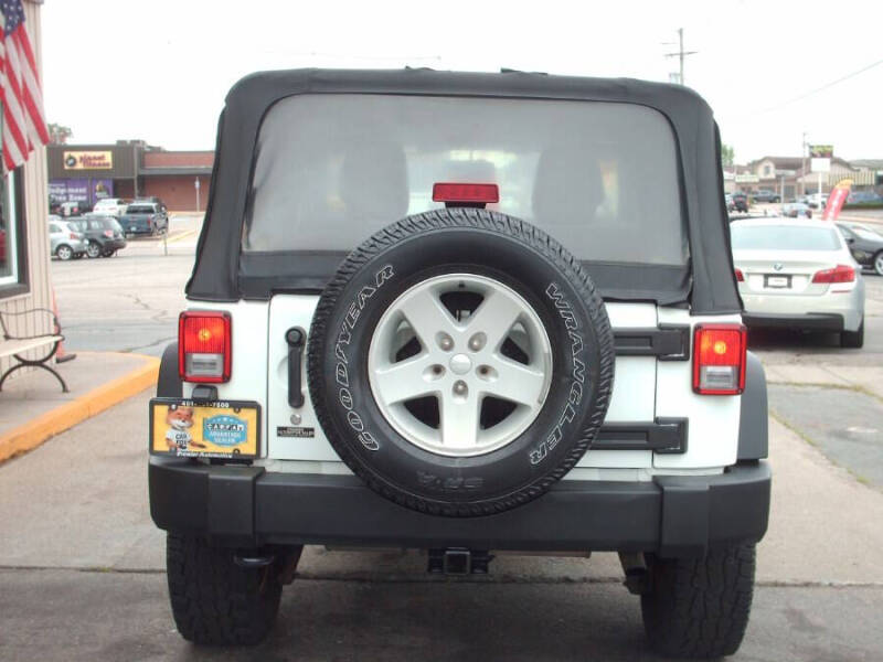 2017 Jeep Wrangler Willys Wheeler