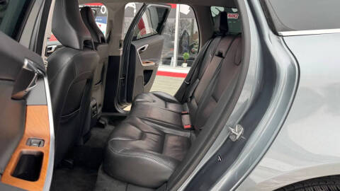 2017 Volvo XC60 T5 Inscription