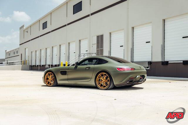 2017 Mercedes-Benz AMG GT