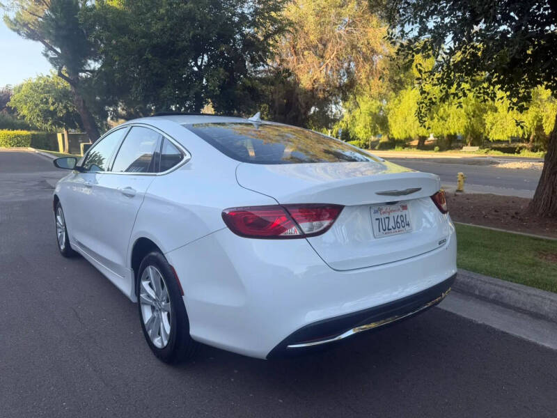 2016 Chrysler 200