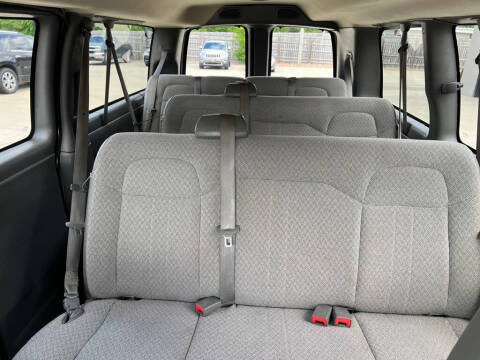 2016 Chevrolet Express LT 2500