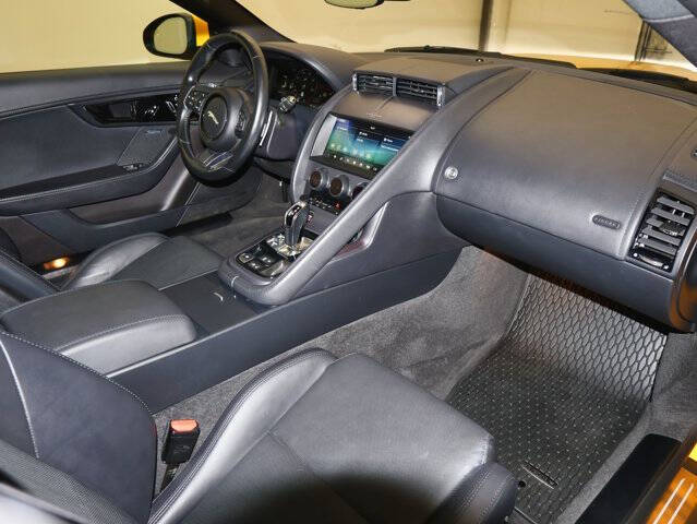 2021 Jaguar F-TYPE R-Dynamic