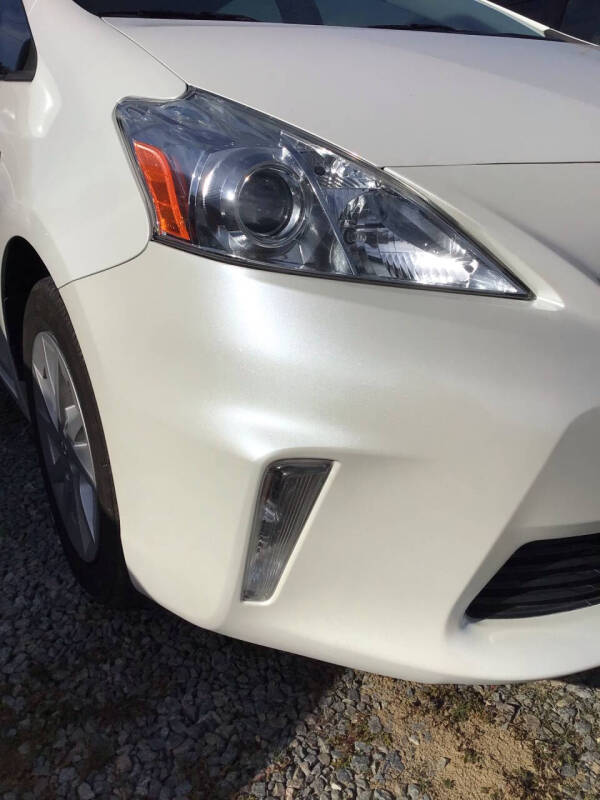2013 Toyota Prius v Three