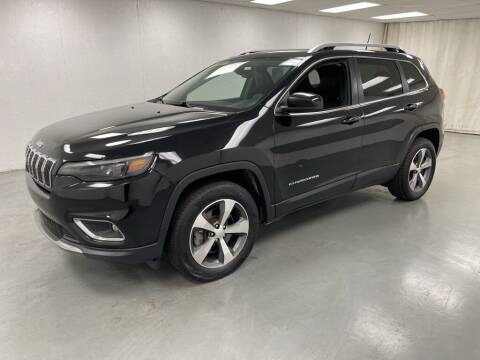 2020 Jeep Cherokee for sale at Kerns Ford Lincoln in Celina OH