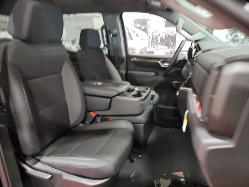 2026 GMC Sierra 1500 Elevation Standard