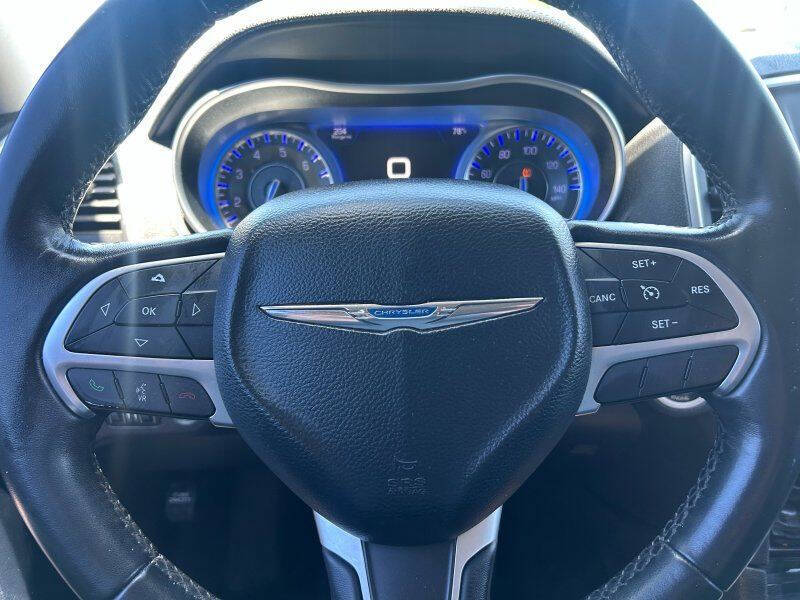2015 Chrysler 300 Limited