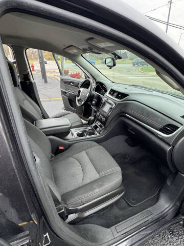 2017 Chevrolet Traverse LT