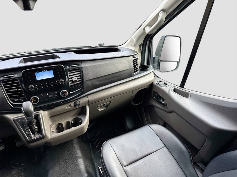 2024 Ford Transit 250