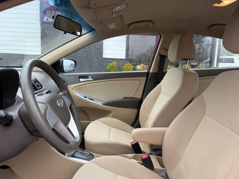 2013 Hyundai Accent GLS