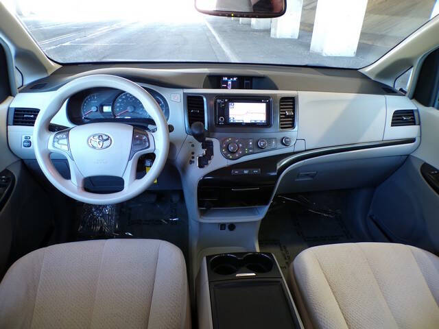 2012 Toyota Sienna LE 7-Passenger