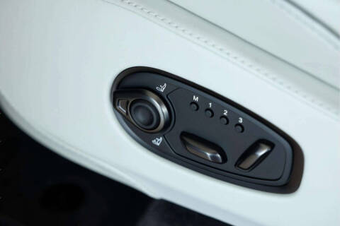 2025 Aston Martin DBX 707