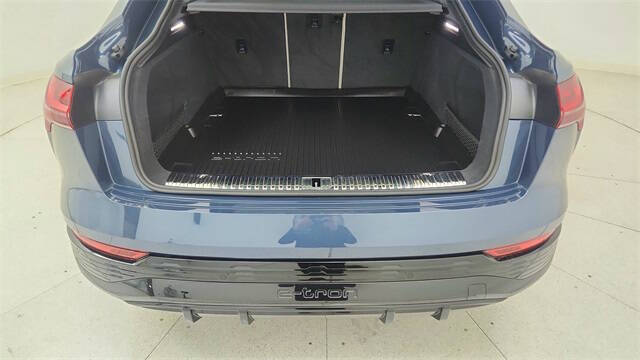 2024 Audi Q8 Sportback e-tron quattro Premium S line