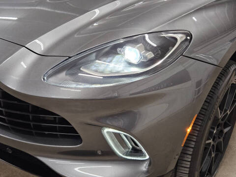 2022 Aston Martin DBX