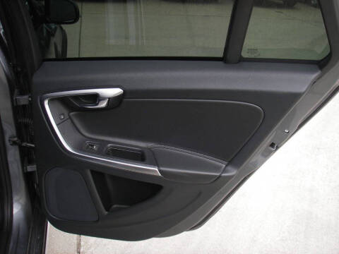 2018 Volvo V60 Cross Country T5 Premier